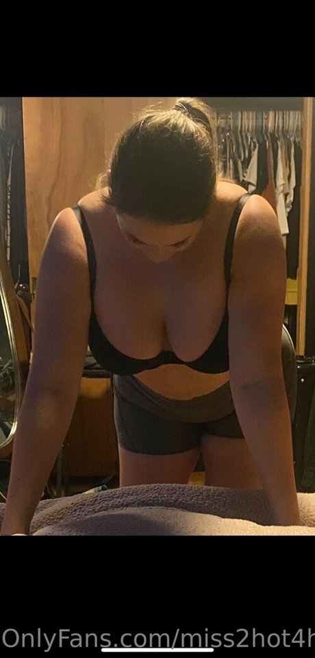 miss2hot4him ポルノスター 写真