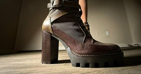 赤毛のセックスオンリーファンズ 美しいxxx 画像