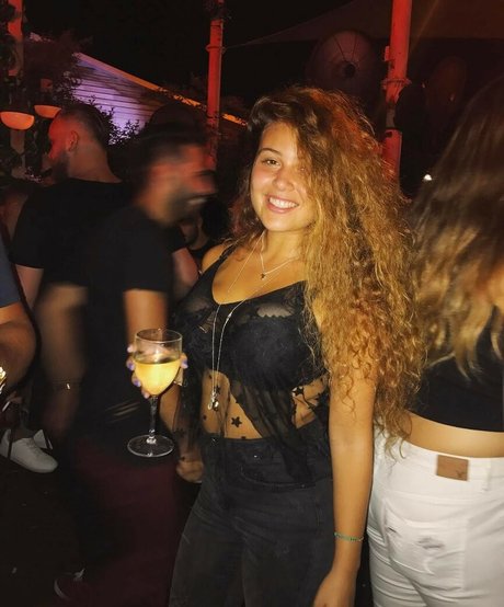 Shelley Rosenfeld xxxモデル 写真