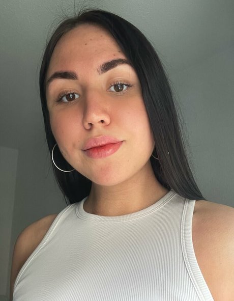 巨乳熟女オンリーファンズ ヌード 写真