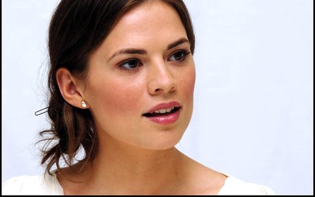 巨乳ランジェリーオンリーファンズ ホット裸 写真