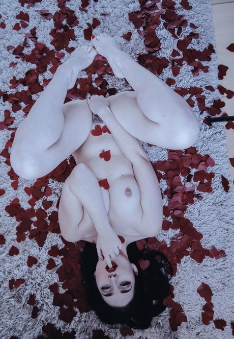 dominofaye ヌード女優 画像