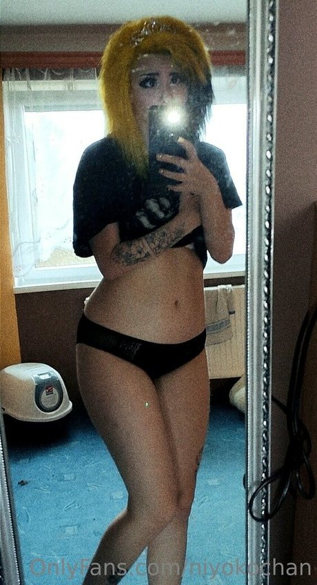 ジャークオンリーファンズ アートヌード アーカイブ