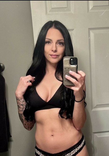 Jade Banx ヌードモデル ギャラリー