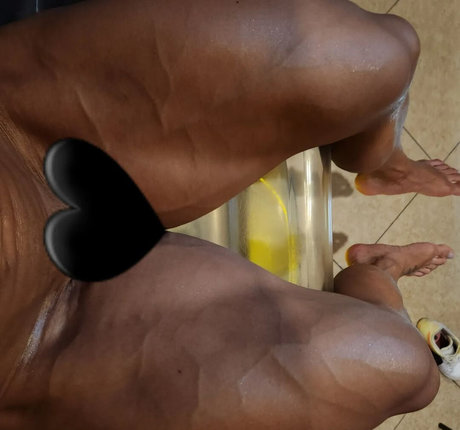 Marilyn Yee Tong セクシー女優 ギャラリー