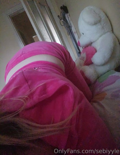 sebiyyle XXXモデル 写真