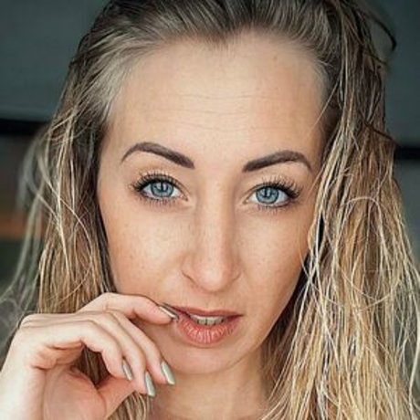 hey leonie 最高の女優 写真