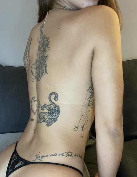 巨尻オンリーファン 美しいヌード 写真