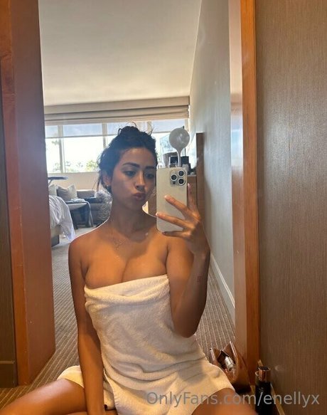 トランス熟女オンリーファンズ ホットセックス 画像