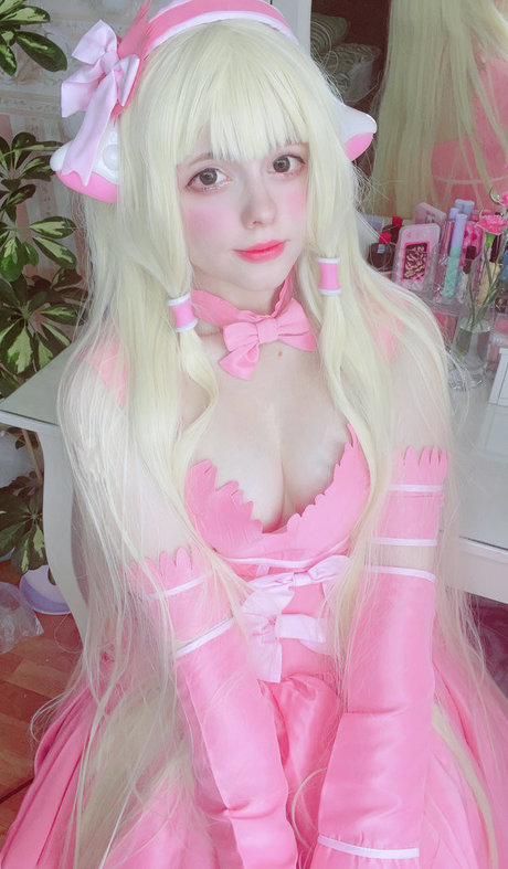 Saya Scarlet XXXモデル 写真