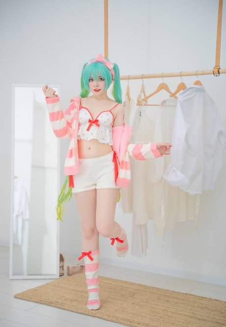 曲線美のxxx オンリーファンズ セクシー 写真