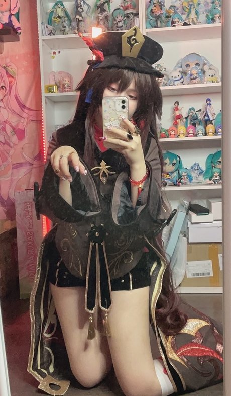 Saya Scarlet セクシー女優 写真