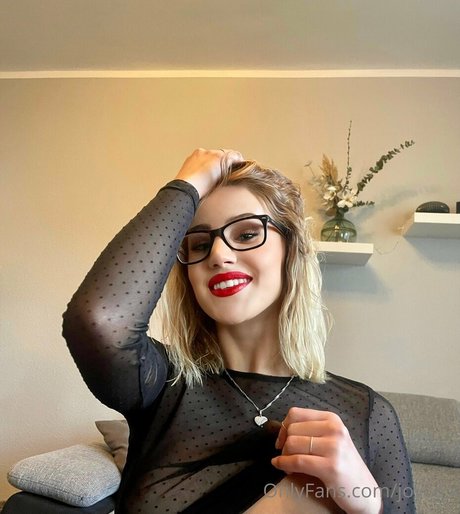 巨大ディルドオンリーファンズ 裸 ギャラリー