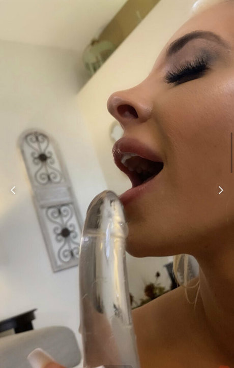 ランジェリーヌードオンリーファンズ 無料ポルノ 画像