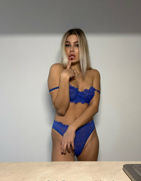 赤毛の痩せたオンリーファンズ 無料裸 写真