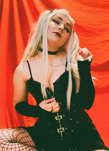 黒檀ペッギングオンリーファンズ えろた ギャラリー