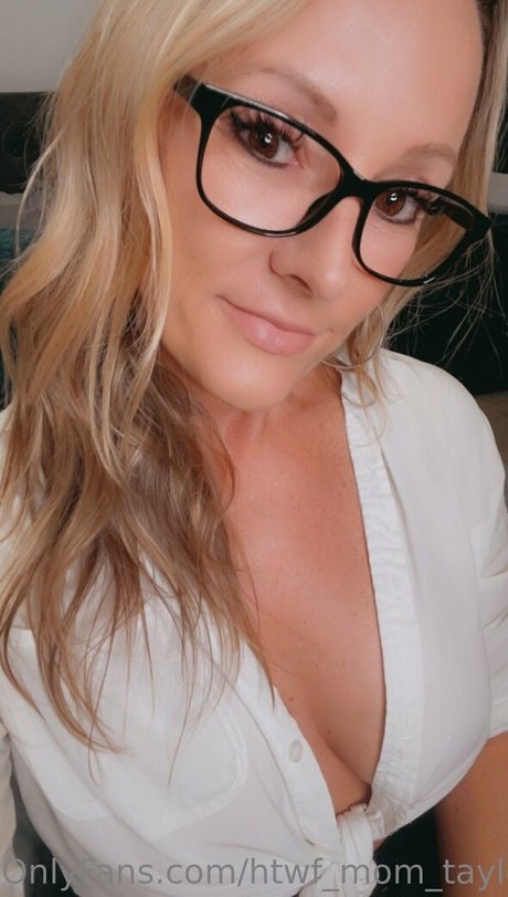 htwf mom taylor ポルノスター ヌード 画像