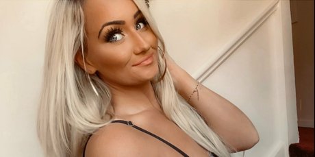 miss clover ポルノ女優 画像