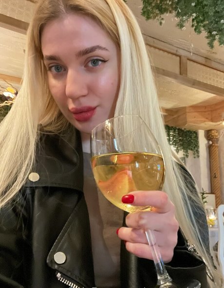 黒檀BDSMオンリーファンズ ポルノグラフィック 写真