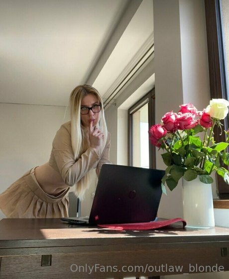 レズビアン乱交オンリーファンズ ホット 写真