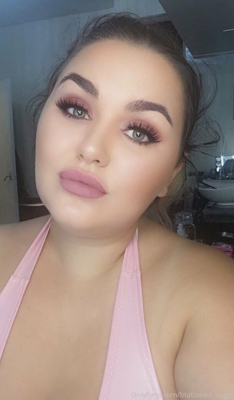 btattooed angel HDモデル 写真