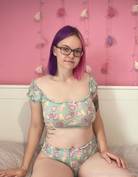 熟女のおっぱいオンリーファンズ ヌード ギャラリー