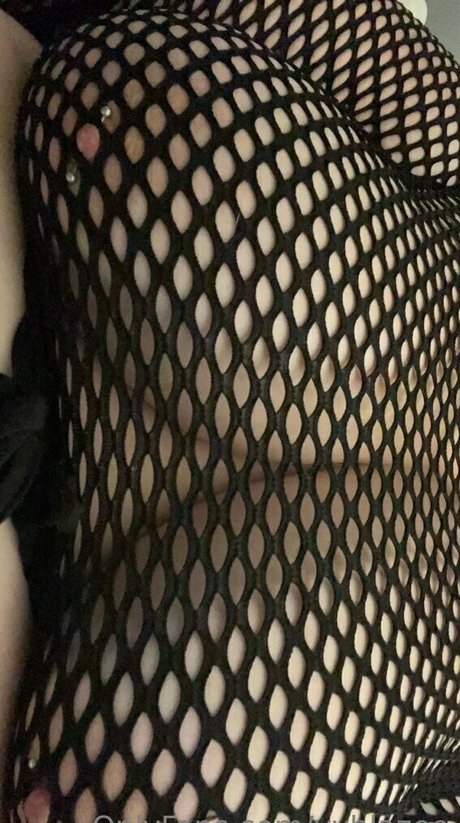 カーリーエボニーオンリーファンズ 限定 画像