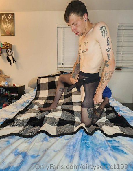 巨大ディルドオンリーファンズ ポルノグラフィック 写真