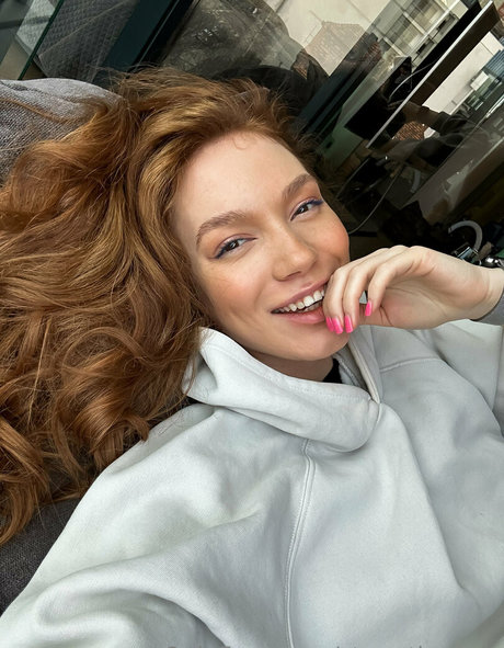 POV 熟女 オンリーファンズ 無料 画像