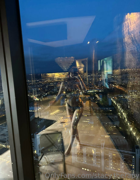 stacy therapy ポルノモデル 写真