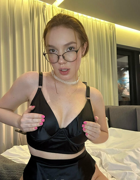 stacy therapy 無料女優 写真