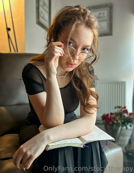 stacy therapy 裸のポルノスター 写真