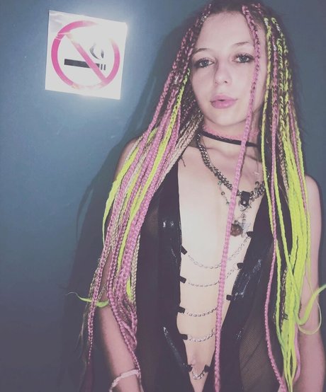 巨乳ランジェリーオンリーファンズ 無料セックス 写真