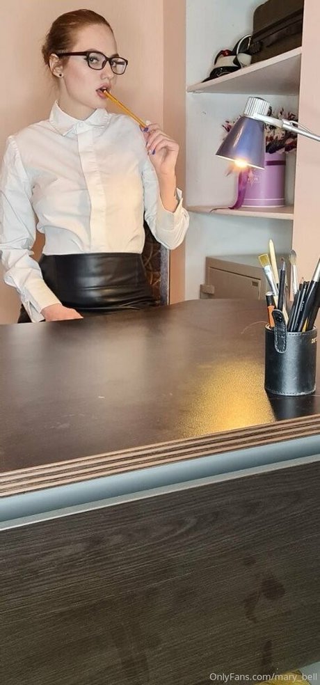 Mary Bell トップスター 写真