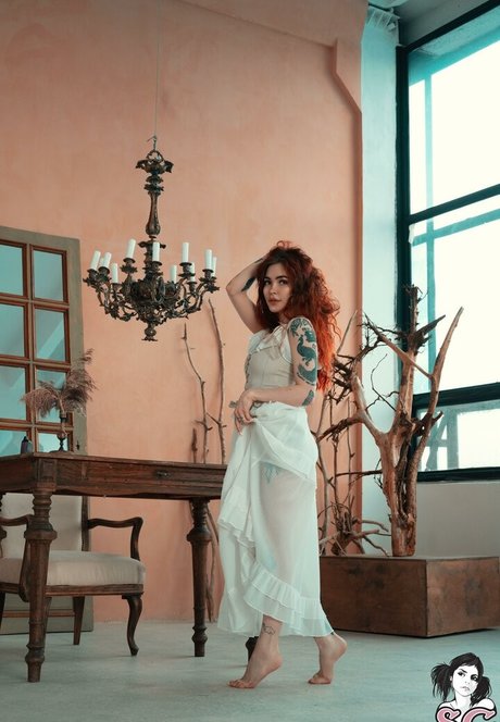 黒檀の熟女オンリーファンズ 無料セクシー 画像