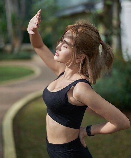 Kameaam 裸の女優 ギャラリー