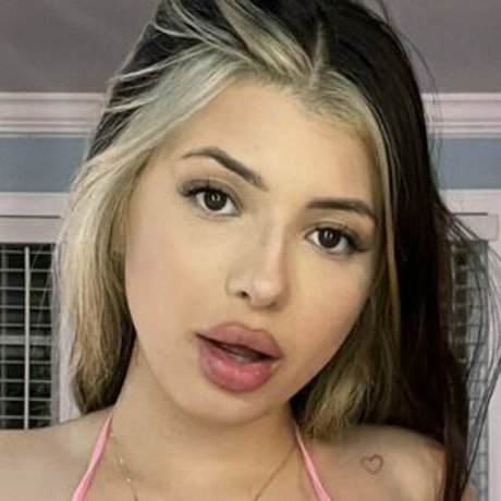 レズビアン誘惑オンリーファンズ ポルノ 画像