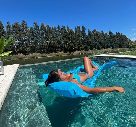 Constanza Cerundolo 完璧なポルノスター 画像