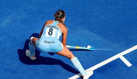 Constanza Cerundolo ヌードモデル 写真