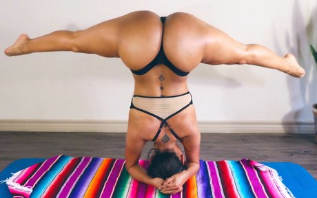 starseedmami エロティックなスター 写真