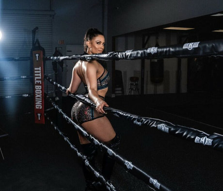 いちごミルクオンリーファンズ セクシー ギャラリー