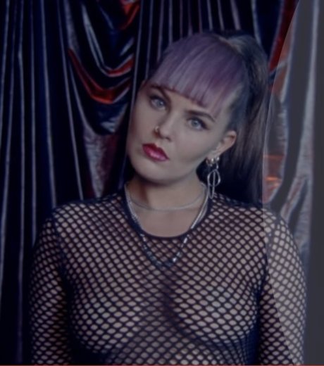 Sonya Tayurskaya ポルノスター 無料 画像