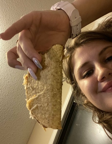 乳首オーガズム オンリーファンズ ヌード 写真