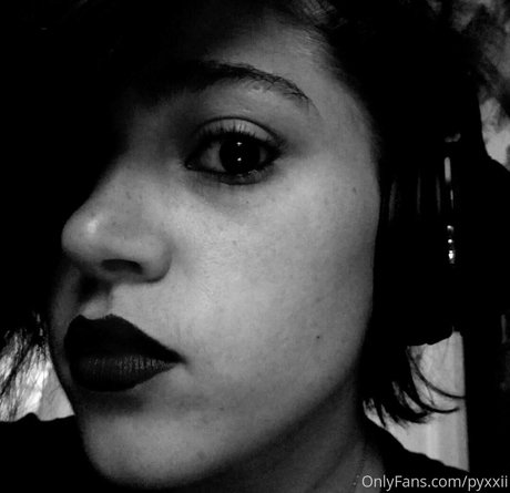 貞操帯オンリーファンズ 無料エロ 写真