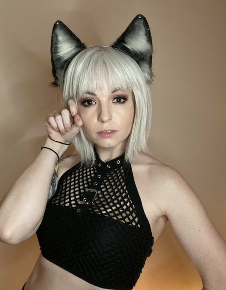 brieowth エロティック女優 アーカイブ