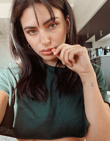 tashlove ポルノスター アダルト ギャラリー