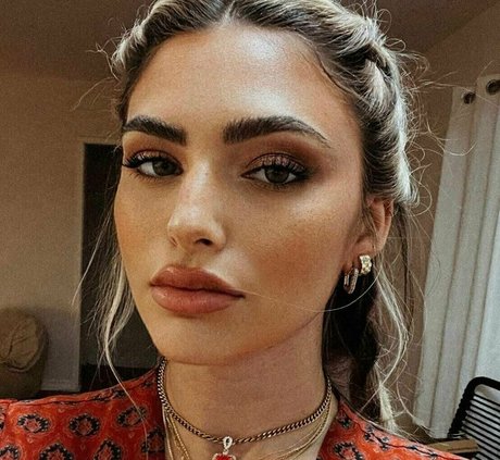 tashlove スター 裸 画像