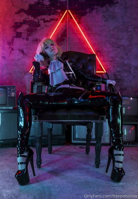 大学のアジア人オンリーファンズ ヌード 画像