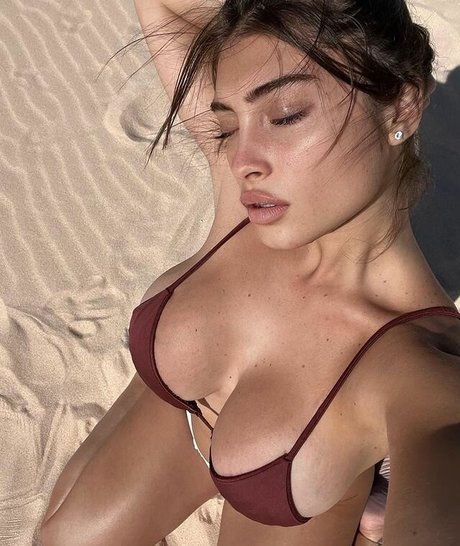 黒人3P オンリーファンズ ポルノ ギャラリー