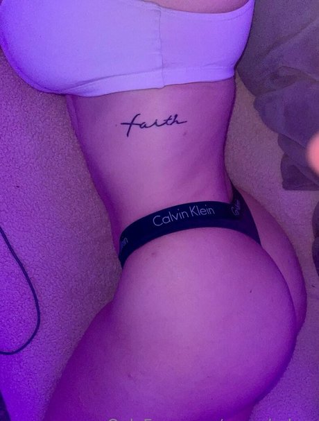 maegbabyy ポルノモデル 画像